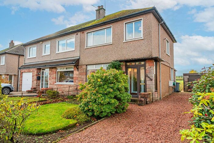 3 Bedroom Semi-Detached House For Sale In Craighlaw Avenue, Eaglesham, G76