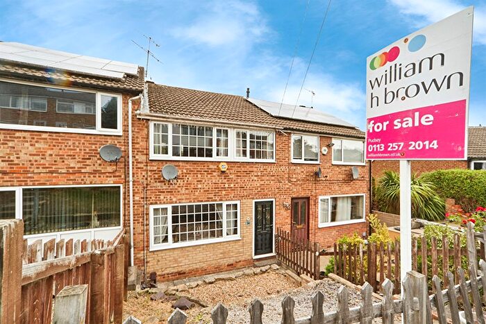 3 Bedroom Terraced House For Sale In Broad Lane Close, Leeds, LS13
