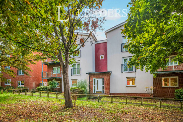 2 Bedroom Flat To Rent In Gladwin Way, CM20