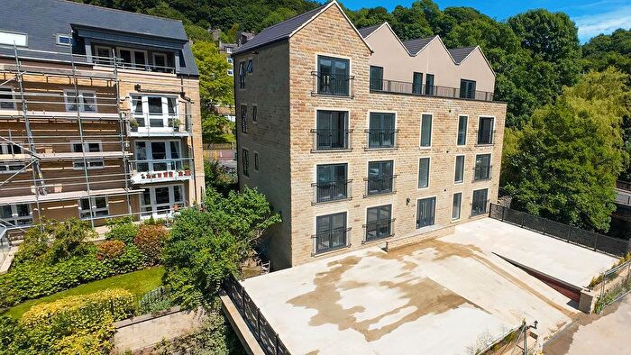2 Bedroom Apartment For Sale In Hebden Bridge, HX7