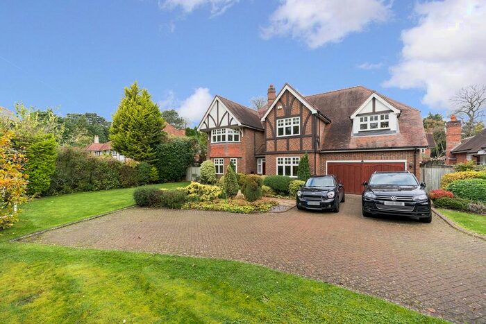 5 Bedroom Detached House To Rent In Hill Close, Cobham, KT11
