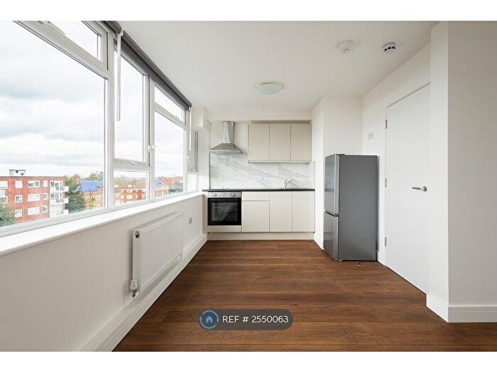 Studio To Rent In Rubens House, London, N3