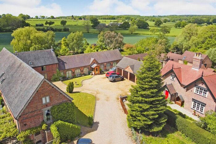 2 Bedroom Barn Conversion To Rent In Oak Lane, Allesley, Coventry, CV5