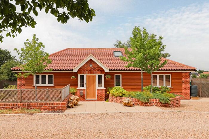 3 Bedroom Bungalow For Sale In Heath Rise, Poringland, Norwich, Norfolk, NR14