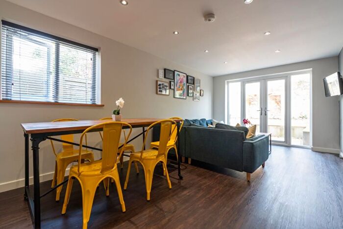 7 Bedroom Terraced House To Rent In Bedford Street, Cardiff, CF24
