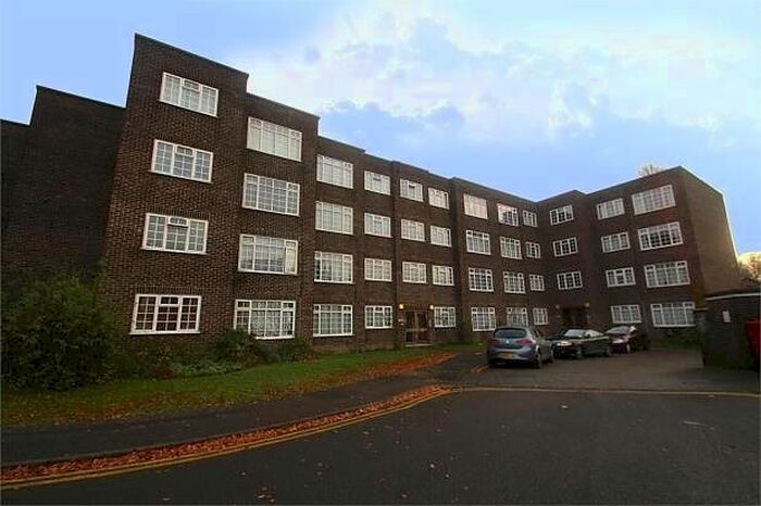 2 Bedroom Flat To Rent In Arborfield Close, Slough, Berkshire, SL1