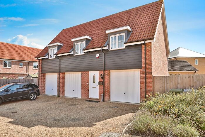 2 Bedroom Detached House For Sale In Flycatcher Way, Sprowston, Norwich, Norfolk, NR7
