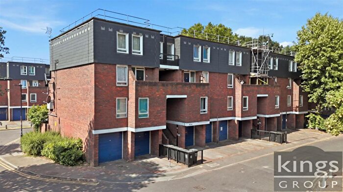 2 Bedroom Flat To Rent In Kessock Close, London, N17