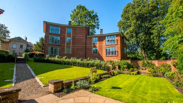 3 Bedroom Flat To Rent In Heworth Croft, York, YO31