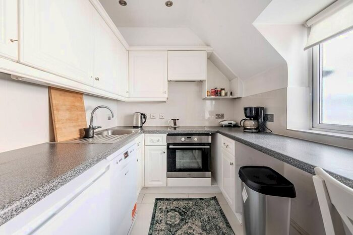 1 Bedroom Maisonette To Rent In Sloane Street, Sloane Square, London, SW1X