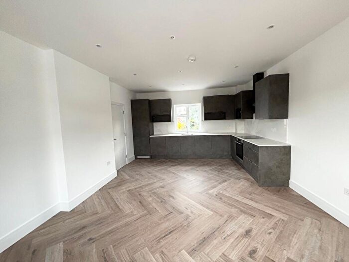 2 Bedroom Flat To Rent In High Street, Baldock, SG7