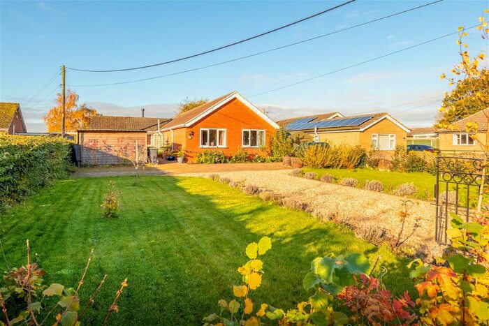 4 Bedroom Detached Bungalow For Sale In Stunning Open Views At Church Lane, Eagle, Lincolnshire, LN6