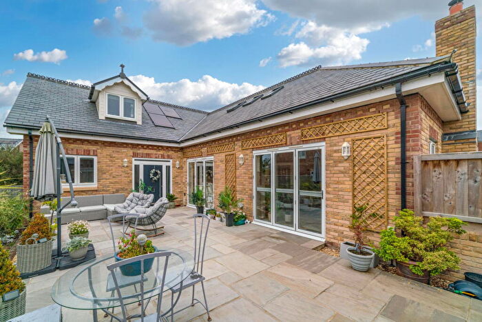 5 Bedroom Detached House For Sale In Cordelia Gardens, Cowes, PO31