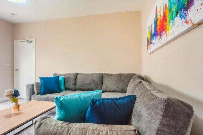 4 Bedroom Detached House To Rent In Derby Road, Beeston, Nottingham, NG9