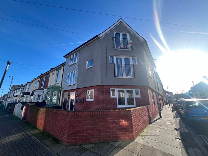 1 Bedroom Flat To Rent In Queens Road, North End, Portsmouth, PO2