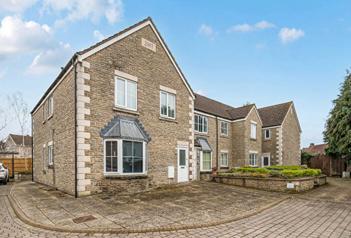 2 Bedroom Apartment For Sale In Hatters Close, Winterbourne, Bristol, Gloucestershire, BS36