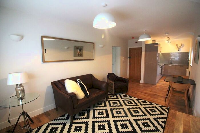 1 Bedroom Flat To Rent In Howard Terrace, City Centre, CF24