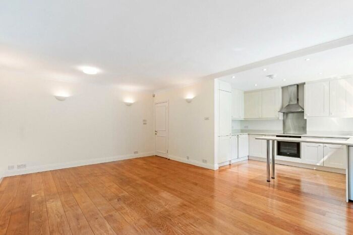 3 Bedroom Flat For Sale In Kinnerton Street, London, SW1X