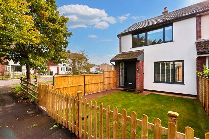 3 Bedroom End Of Terrace House To Rent In Chescombe Road, Yatton, BS49