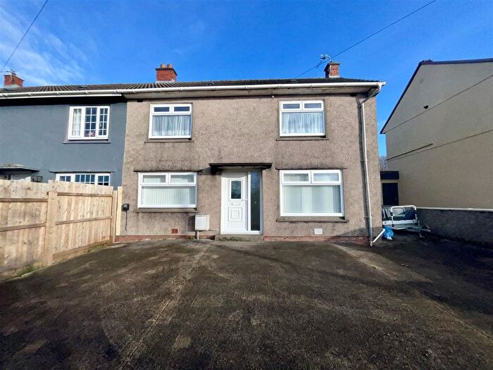 3 Bedroom Semi Detached House For Sale In Brynawelon, Bryn, Llanelli, SA14