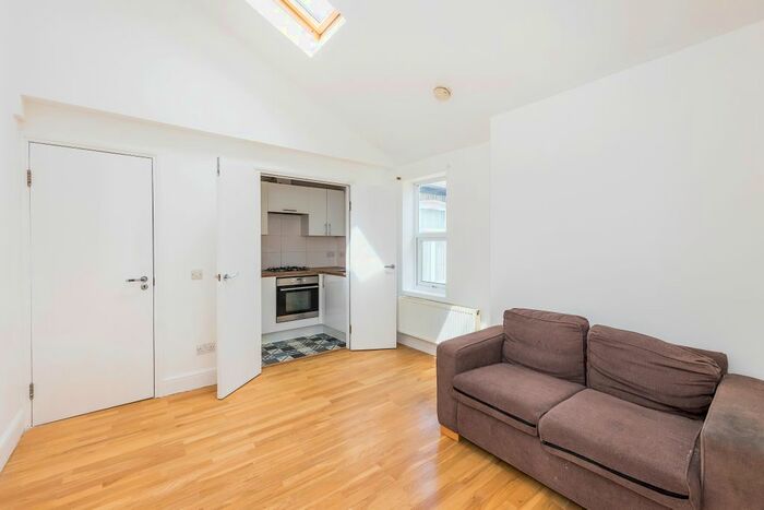 1 Bedroom Flat To Rent In Clifford Gardens, Kensal Rise, NW10