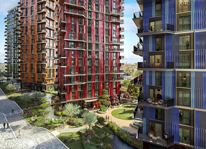 2 Bedroom Flat To Rent In Cascade Way, London, W12