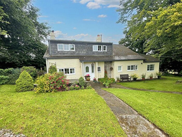 3 Bedroom Detached House For Sale In Penybont, Carmarthen, SA33