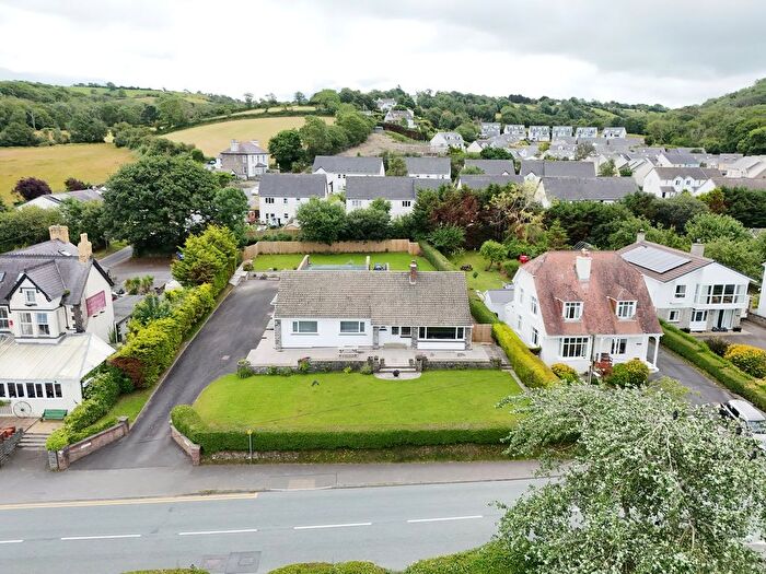 3 Bedroom Bungalow For Sale In Cnwc Y Lili, New Quay, SA45