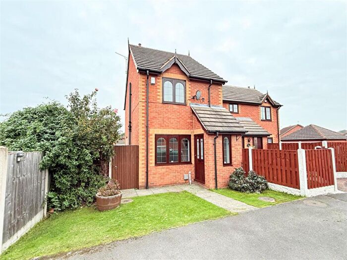 2 Bedroom Semi-Detached House For Sale In Heaton Gardens, Edlington, Doncaster, DN12