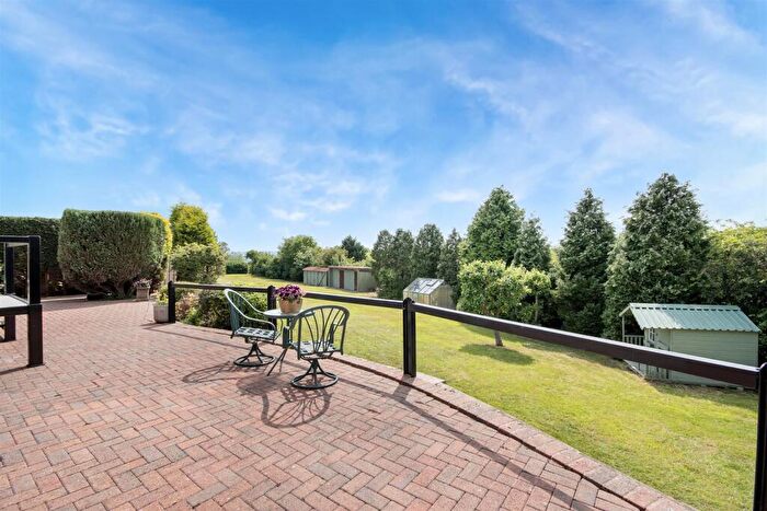 4 Bedroom Detached House For Sale In Poucher Street, Rotherham, S61