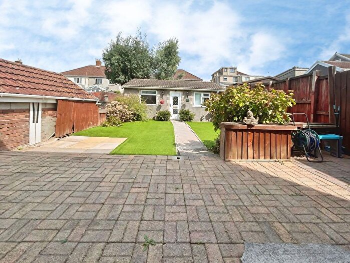 3 Bedroom Semi-Detached House For Sale In Garfield Avenue, Bridgend, CF31