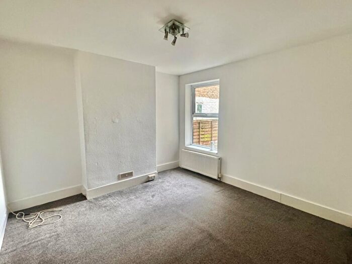 1 Bedroom Apartment For Sale In Marshall Street, Folkestone, Kent, CT19