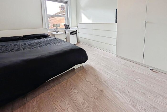 1 Bedroom Flat To Rent In Twyford Road, SO50