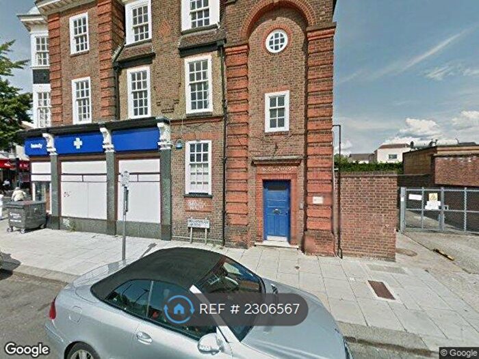 2 Bedroom Flat To Rent In Broadway House, London, NW7