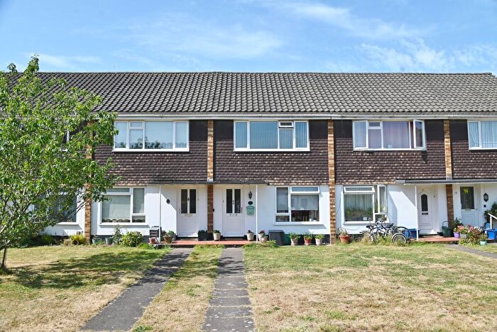 2 Bedroom Terraced House For Sale In Brinsworth Close, Twickenham, TW2