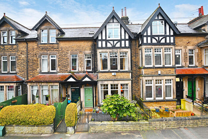 6 Bedroom Terraced House For Sale In Spring Mount, Harrogate, HG1