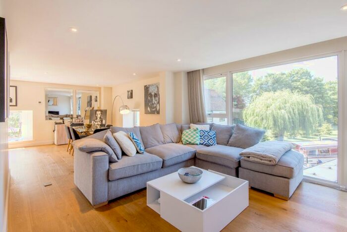 3 Bedroom Town House To Rent In Mill Street, Central Oxford, OX2