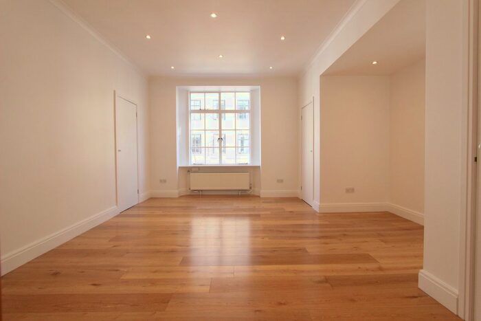 Studio To Rent In Hallam Street, London, W1W