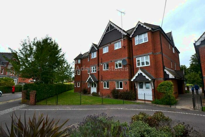 2 Bedroom Flat To Rent In Wokingham Road, Reading, RG6