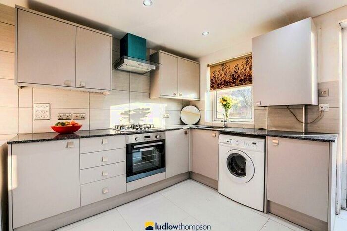 4 Bedroom Flat To Rent In Saltwell Street, London, E14