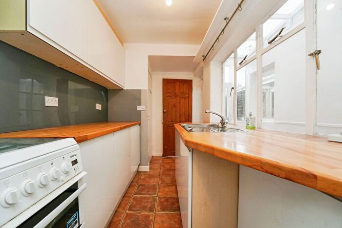 2 Bedroom Detached House For Sale In Prince Rupert Road, Worcester, Worcestershire, WR5