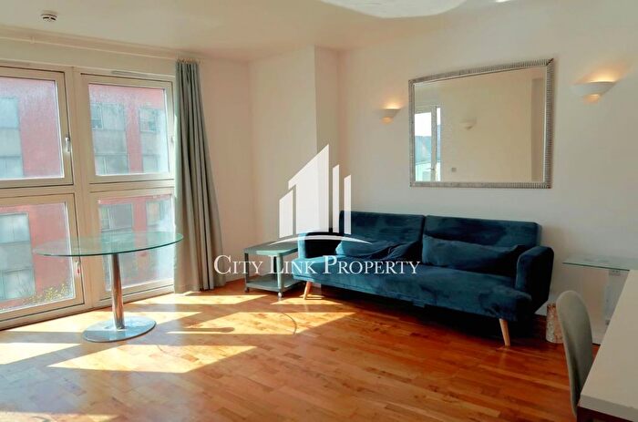 1 Bedroom Flat To Rent In Fairmont Avenue, London, E14