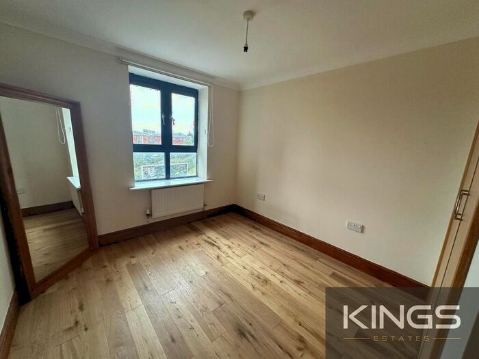 2 Bedroom Flat To Rent In Canute Road, Southampton, SO14