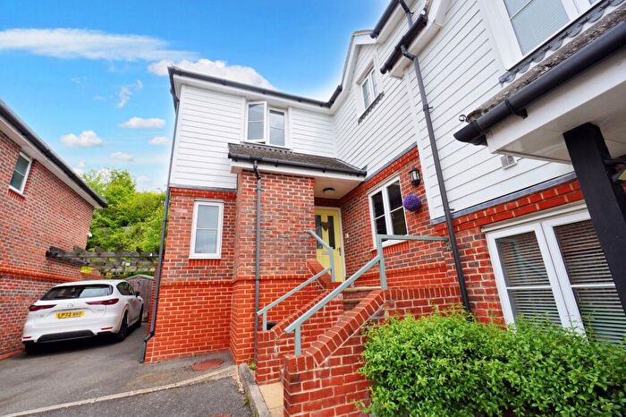 3 Bedroom House For Sale In Apple Tree Close, High Wycombe, HP13