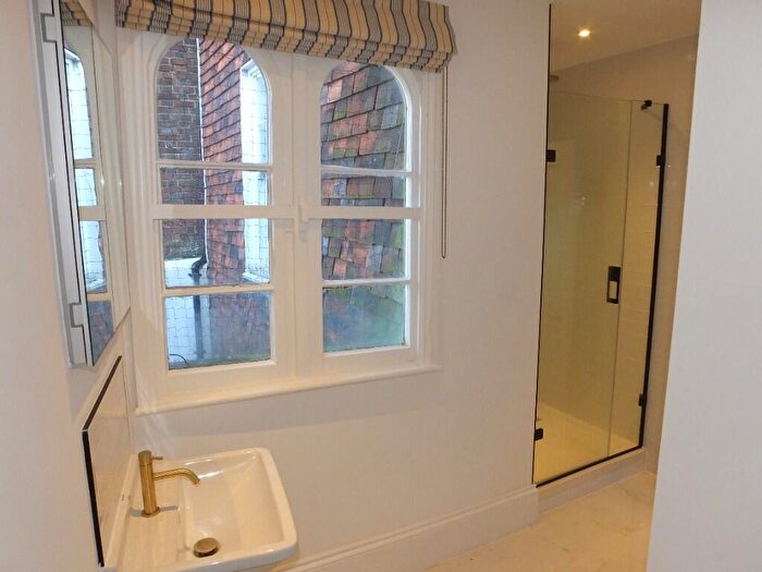 2 Bedroom Apartment To Rent In Market Lane, Lewes, East Sussex, BN7