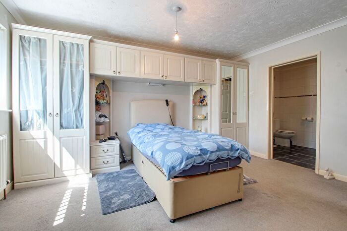 3 Bedroom Detached Bungalow For Sale In Lynn Road, Walpole Highway, PE14