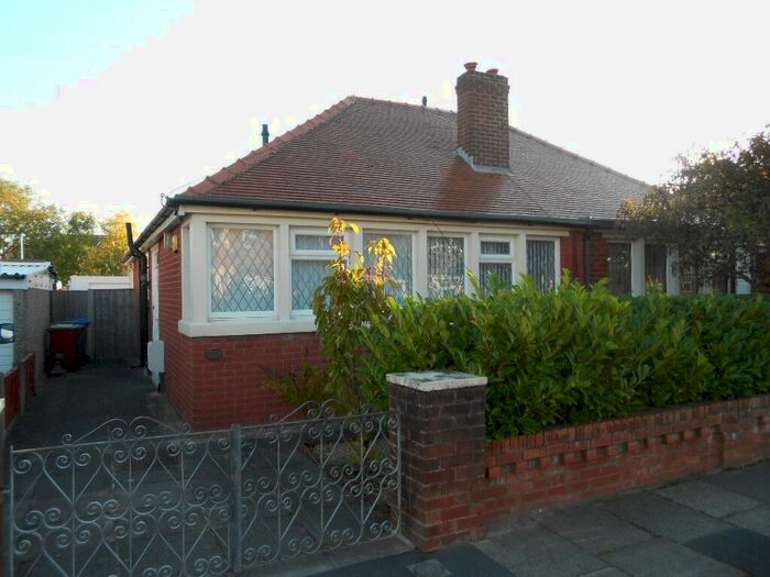 2 Bedroom Bungalow To Rent In Paddock Drive, Blackpool, FY3