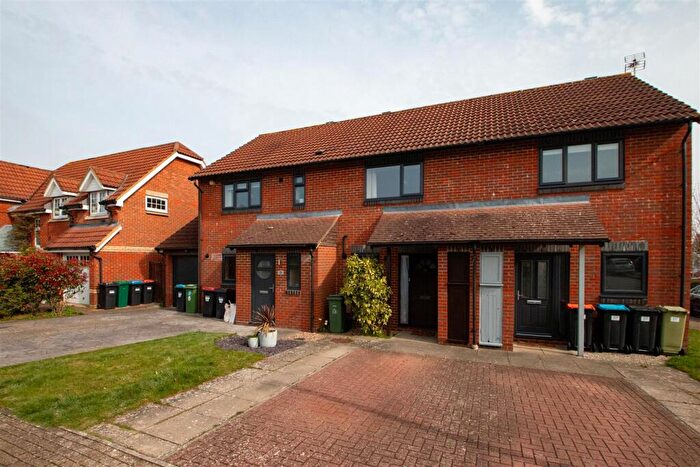 2 Bedroom End Of Terrace House To Rent In Hartdames, Shenley Brook End, Milton Keynes, MK5