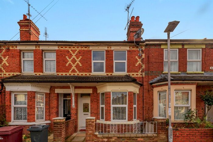 3 Bedroom Terraced House To Rent In Salisbury Road, Reading, RG30