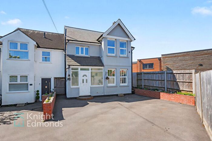 3 Bedroom Semi-Detached House For Sale In Elmstone Lane, Tonbridge Road, Maidstone, ME16